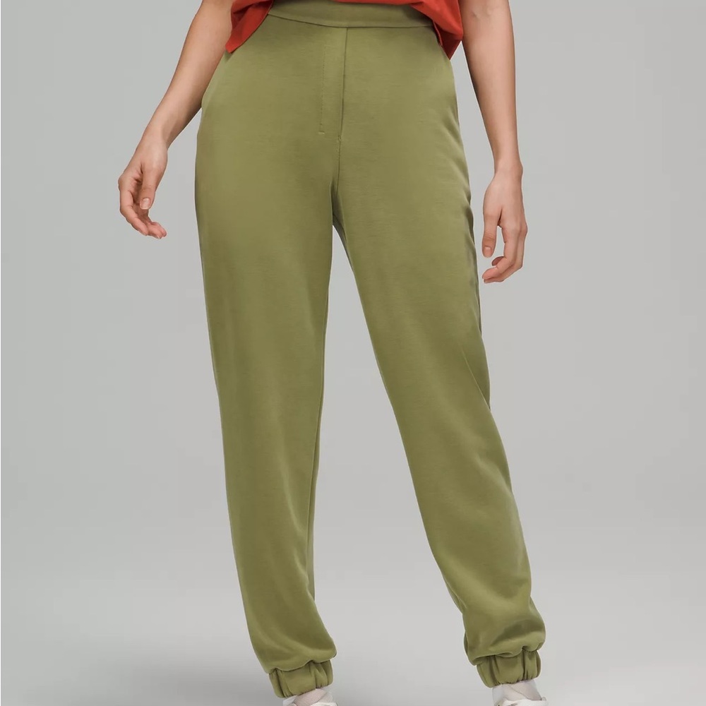 NWT Lululemon soft stream relaxed high waist pants